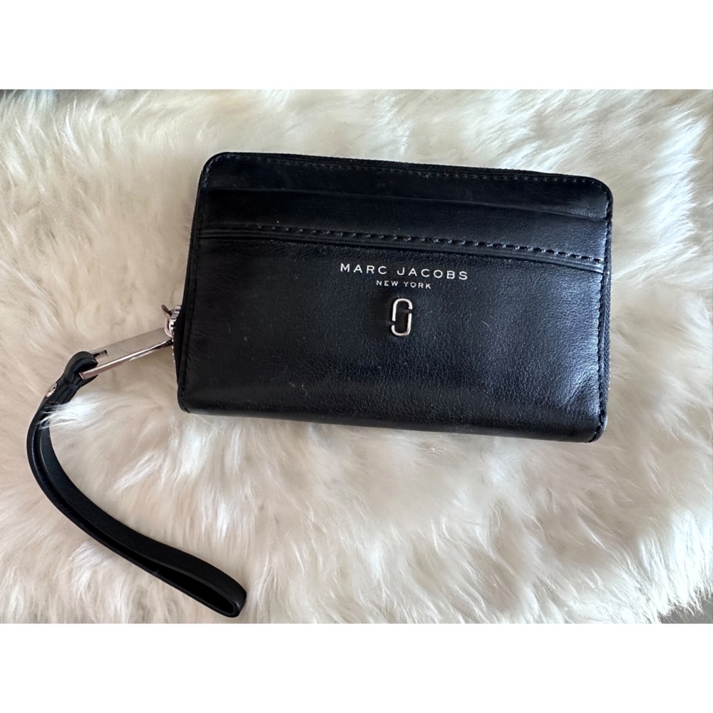Marc Jacobs Leather Wristlet Wallet